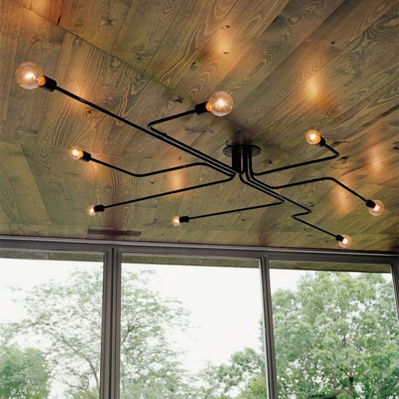 Nova industriel sort metal loftlampe til moderne interiører og minimalistiske rum med tidløs appel