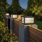 Lampe murale solaire extérieure noire, design carré pour montage sur clôture, pour murs et espaces de vie extérieurs