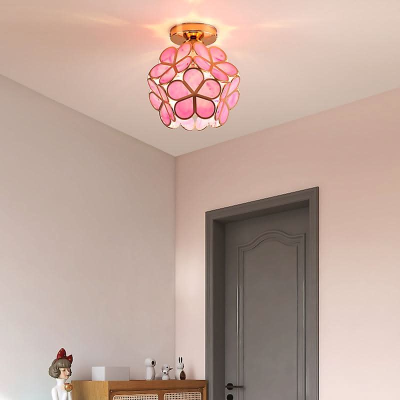 Szklana lampa sufitowa w stylu kwiatowym z delikatnymi szklanymi kwiatami, idealna do przytulnych przedpokojów i małych przestrzeni