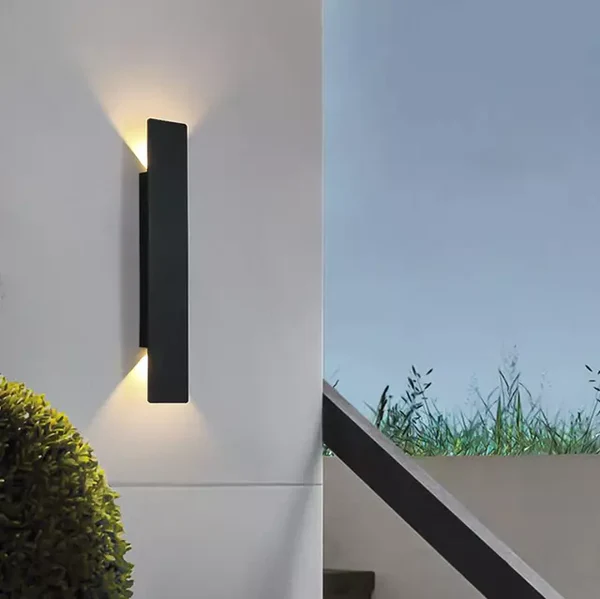 Slank udendørs vandtæt LED-strimmel i aluminium med tosidet lys til udvendig vægbelysning på huse og bygninger