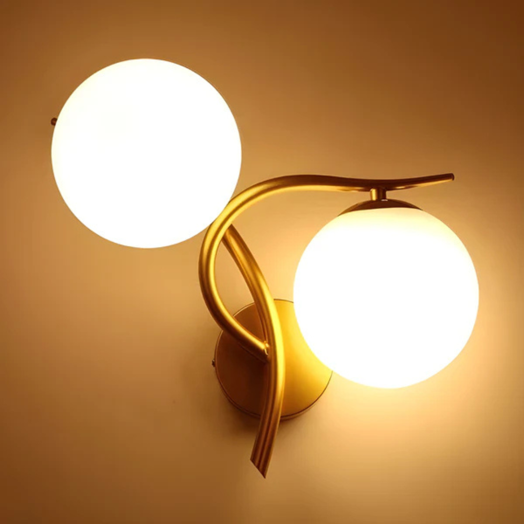 Lámpara de pared LED de vidrio y cobre con luz blanca cálida para salas, pasillos y dormitorios