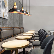 Moderne farverig metalpendel til stuer og spisesteder i moderne stil
