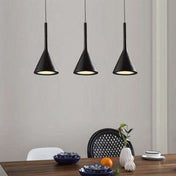 Lampada a sospensione triangolare contemporanea per soffitto soggiorno, elegante apparecchio geometrico per interni moderni