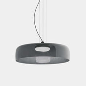 Aurora glasophængt lampe med unikt metal- og glasvedhængsdesign til moderne interiører