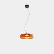 Aurora glasophængt lampe med unikt metal- og glasvedhængsdesign til moderne interiører