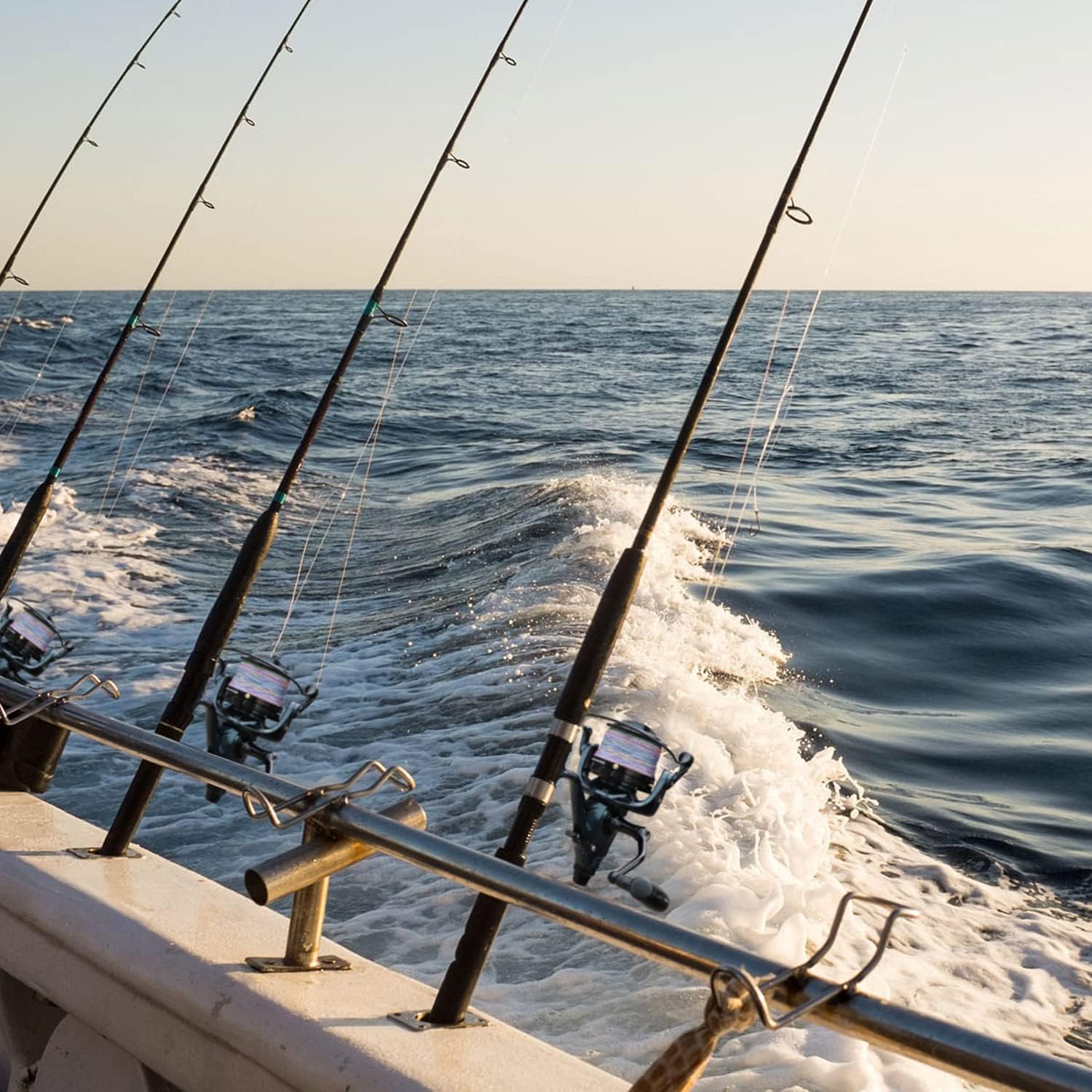 Fiskekrog i metalspole til kaste- og saltvands-spinning til saltvandsfiskeri
