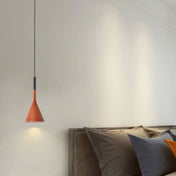 Lampada a sospensione triangolare contemporanea per soffitto soggiorno, elegante apparecchio geometrico per interni moderni