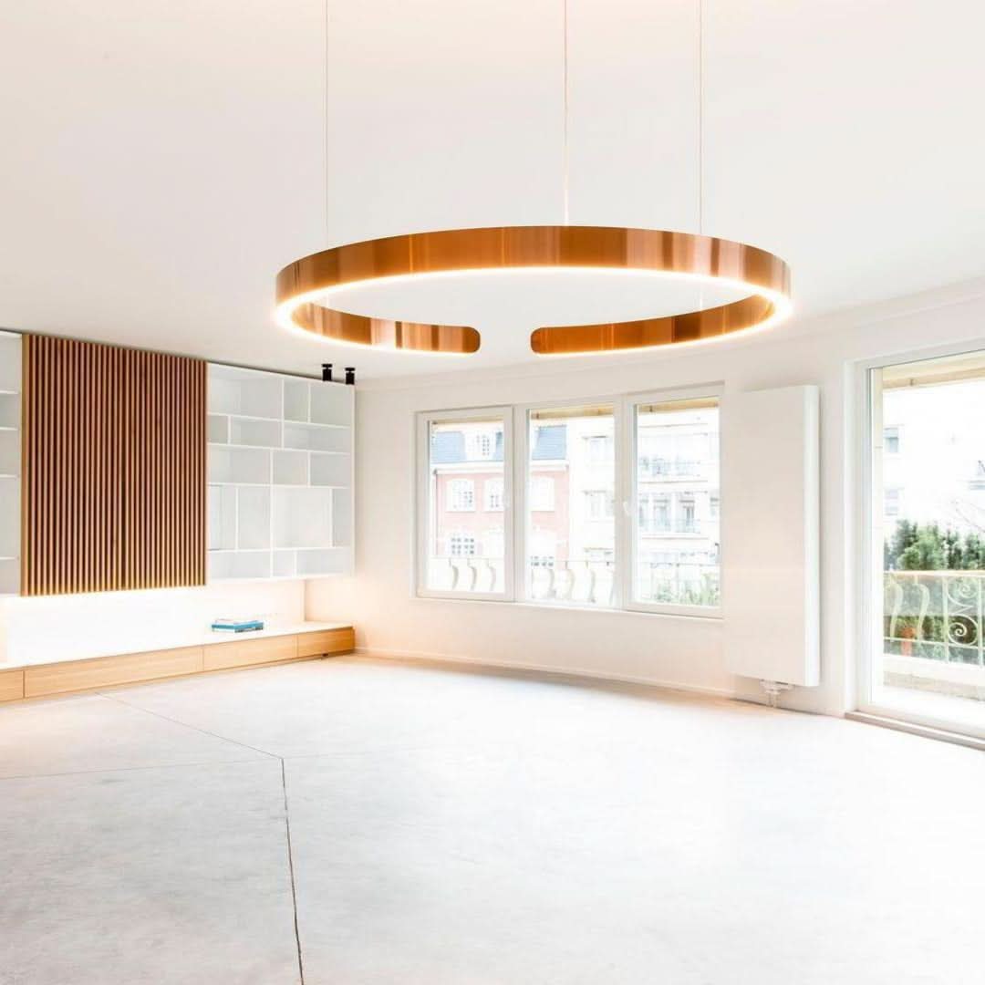 Lampada a sospensione LED circolare per soggiorno moderno con design ad anello minimalista per interni domestici contemporanei