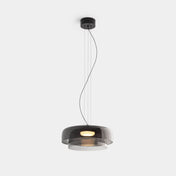 Aurora glasophængt lampe med unikt metal- og glasvedhængsdesign til moderne interiører