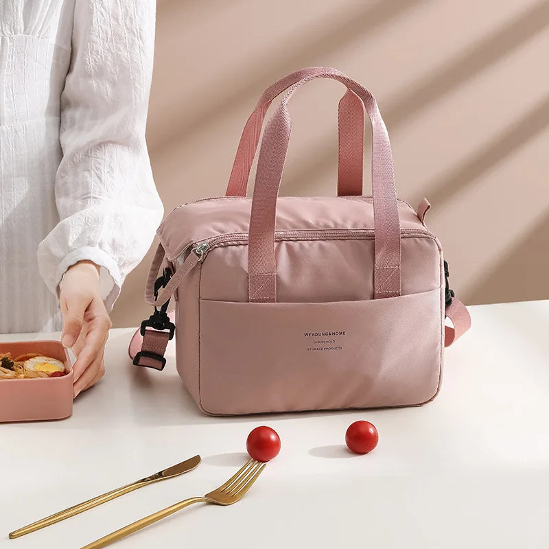 ChicCarry___Insulated_Lunch_Bag__Waterproof___Thermal_Protection_1.jpg