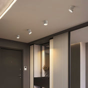 Varmhvid justerbar LED-loftlampe til overflademontage med rettet belysning for præcis oplysning i ethvert rum