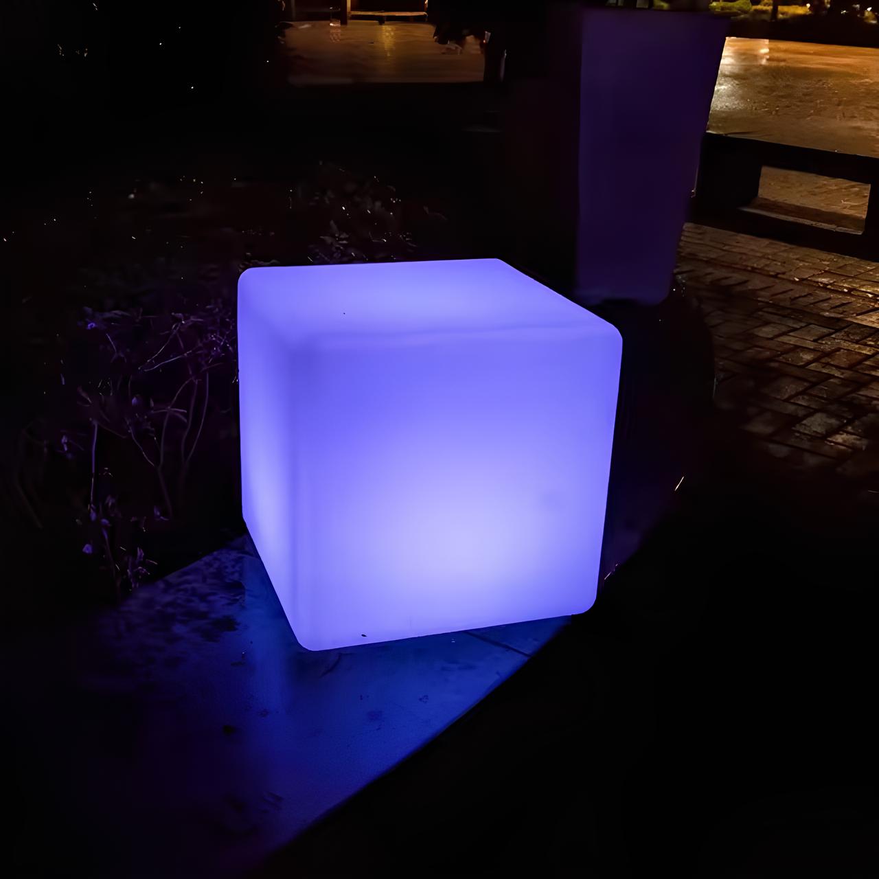 NovaCube LED-kub trädgårdsbelysning vit utomhus golvlampa för trädgårdar, uteplatser och utomhusmiljöer