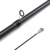 Bærbart teleskopisk fiskestang med spinnende stang i kulfiber fra FjordPeak Outdoors-kollektionen