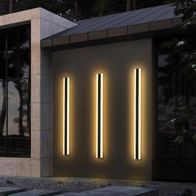 Udendørs LED-væglampe med slankt lineært design til terrasser og indgange i moderne stil
