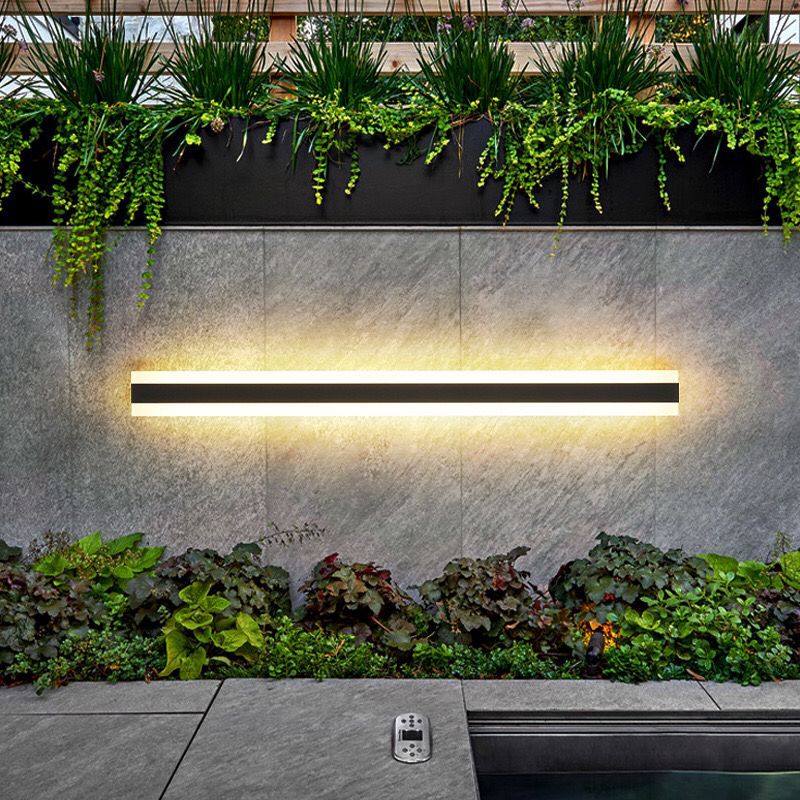 Udendørs LED-væglampe med slankt lineært design til terrasser og indgange i moderne stil