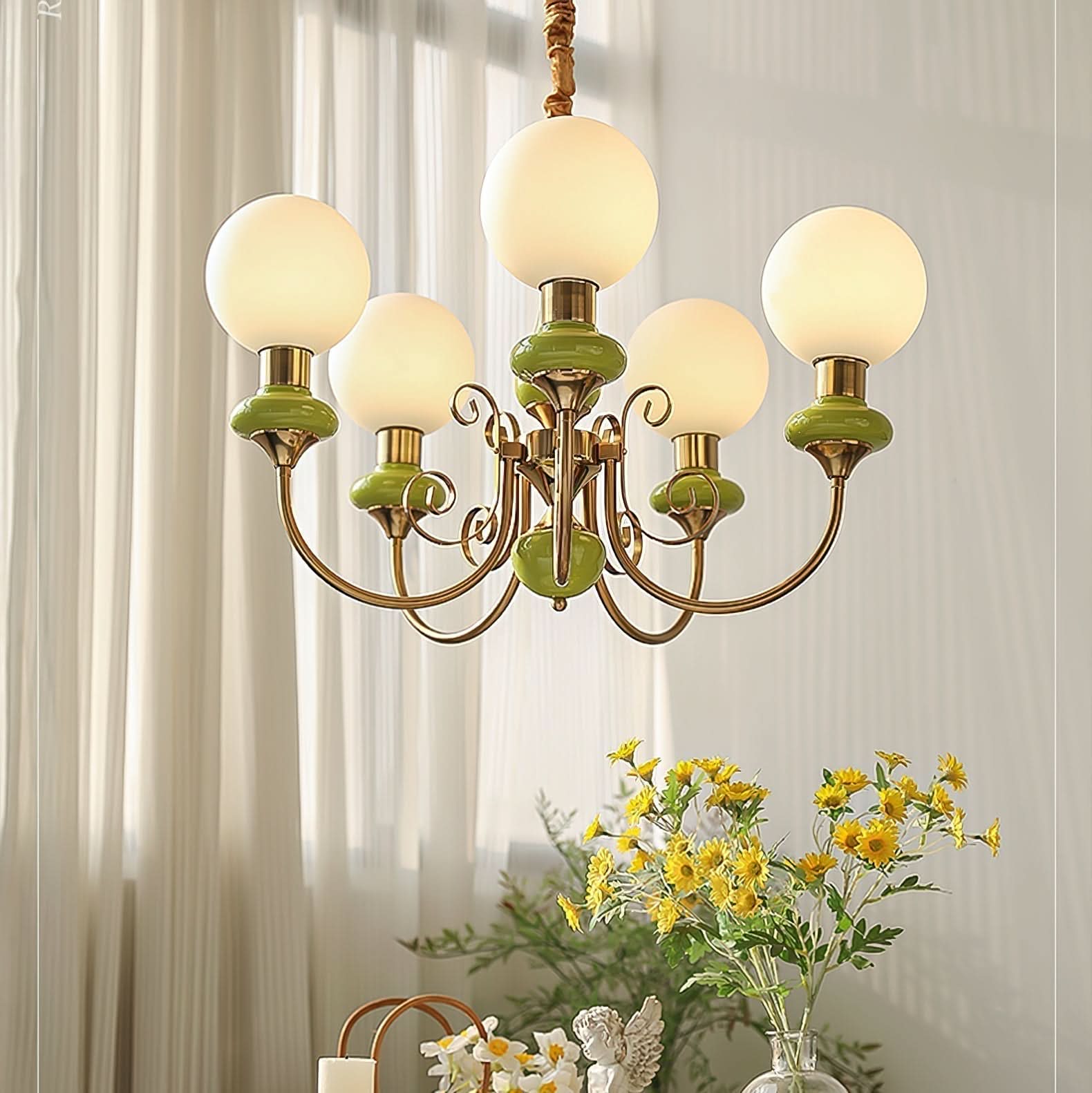 Onyx_Chandelier_23_b4e2e0c2-1018-42e1-94f2-729d6101fc13.jpg