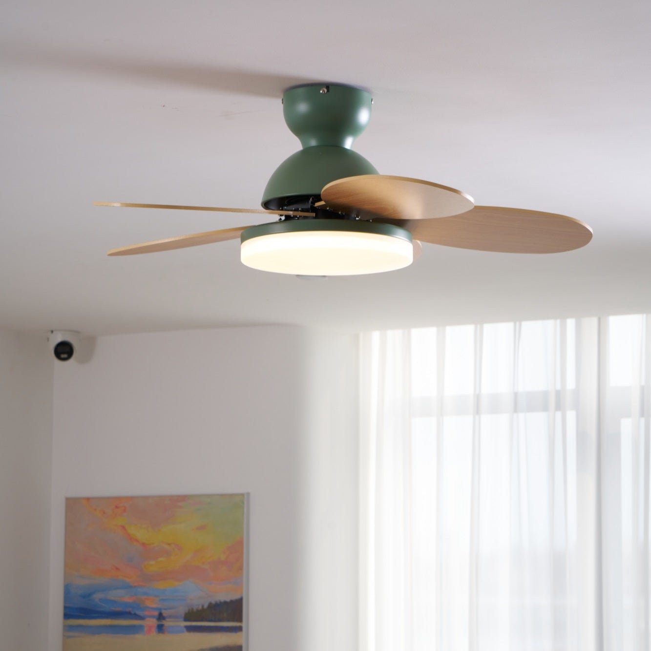 Loftventilator i blomstermotiv med LED-lys
