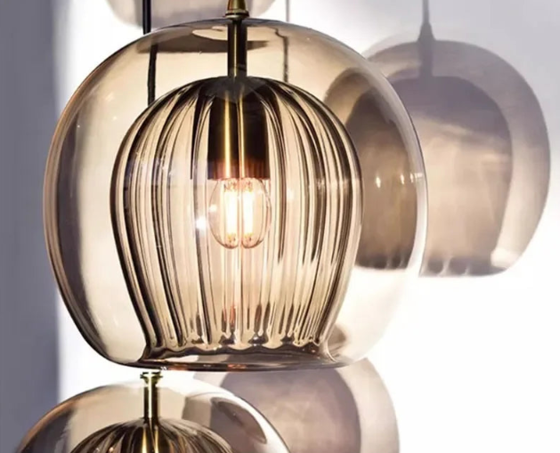 Moderne Glas-Pendelleuchte für Esszimmer im schlanken minimalistischen Stil Deckenleuchte für Wohnkultur