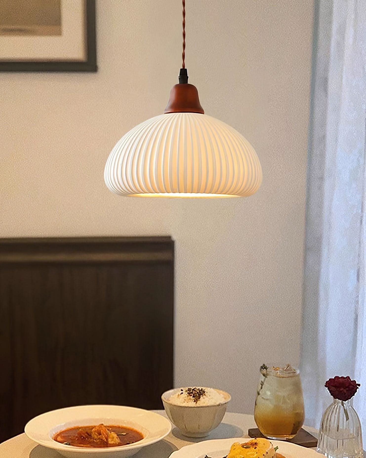 Suspension en céramique rustique avec accent en chêne pour salle à manger ou luminaire de plafond de cuisine style