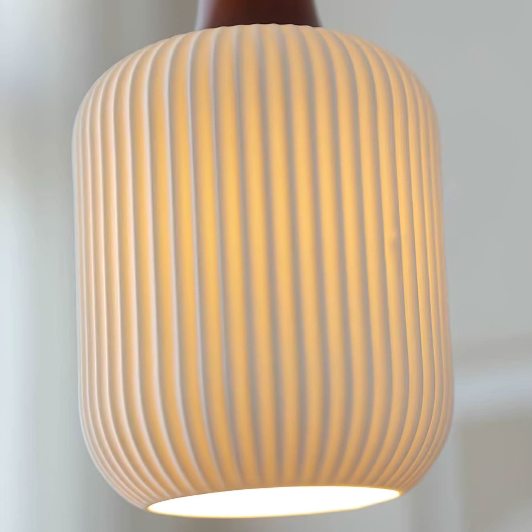 Suspension en céramique rustique avec accent en chêne pour salle à manger ou luminaire de plafond de cuisine style