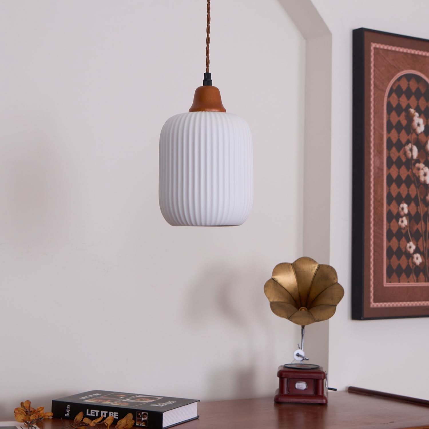Suspension en céramique rustique avec accent en chêne pour salle à manger ou luminaire de plafond de cuisine style