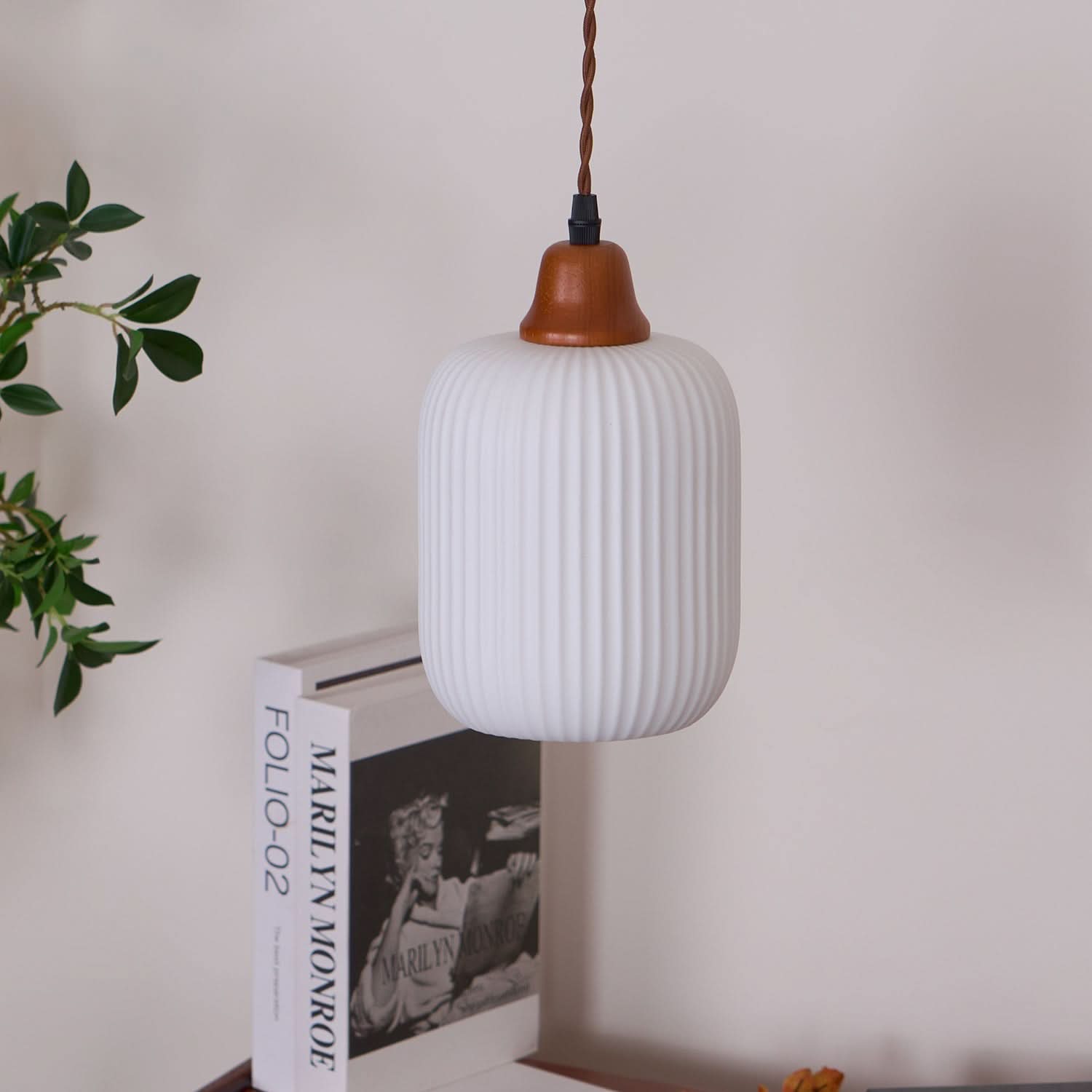 Suspension en céramique rustique avec accent en chêne pour salle à manger ou luminaire de plafond de cuisine style