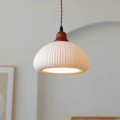 Suspension en céramique rustique avec accent en chêne pour salle à manger ou luminaire de plafond de cuisine style