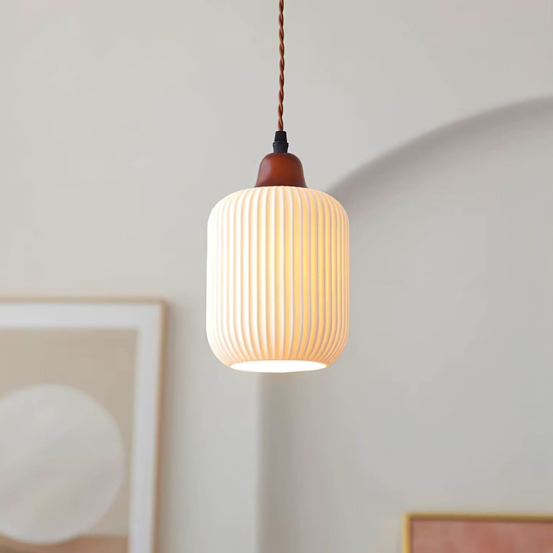 Suspension en céramique rustique avec accent en chêne pour salle à manger ou luminaire de plafond de cuisine style