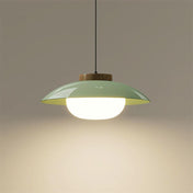 Suspension métallique contemporaine avec accent en bois pour cuisines, salles à manger et espaces de travail