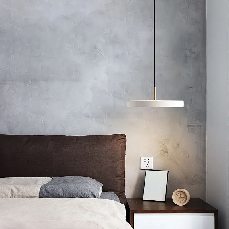 NovaLumen Moderne UFO LED Pendel Lys Med En Elegant Metalarmatur Til Moderne Interiører