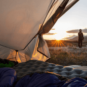 Könnyű felfújható matrac beépített pumpával kültéri használatra SummitTrail Outdoors Gear
