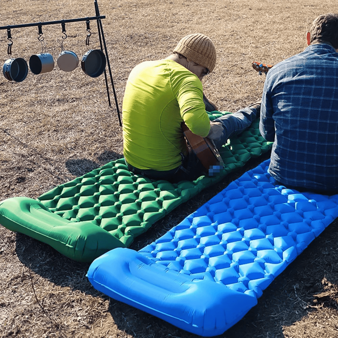 Önfelpumpálós Kempingmatrac Könnyű és Kompakt a Könnyű Hátizsákos Túrázáshoz és Kempingezéshez a TrailNova Outdoors-tól