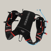 Mochila ligera para correr con almacenamiento de hidratación para trail runs y aventuras cortas en movimiento