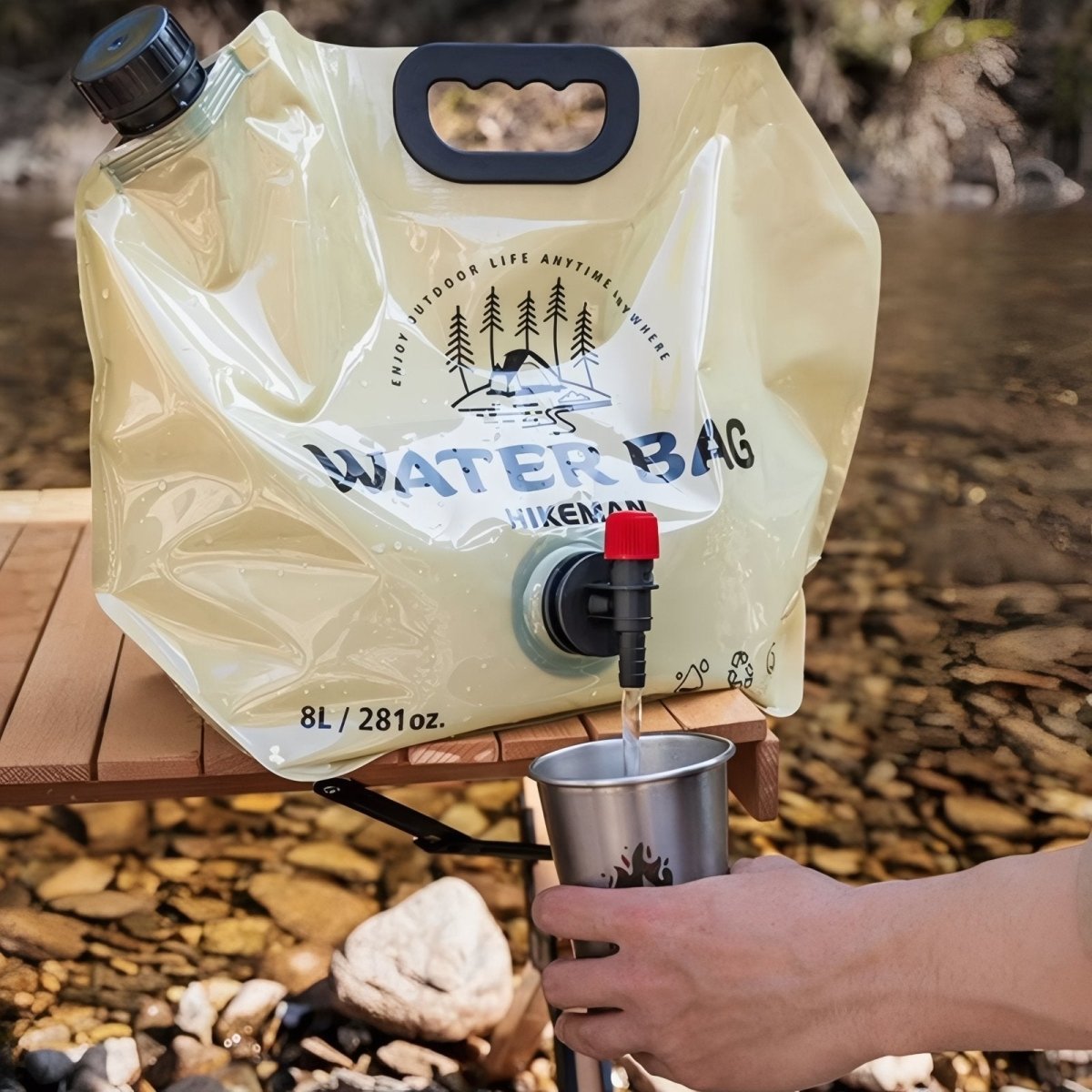 Sac de stockage d'eau pliable 8L avec robinet pour hydratation en extérieur lors de randonnées, camping et trekking