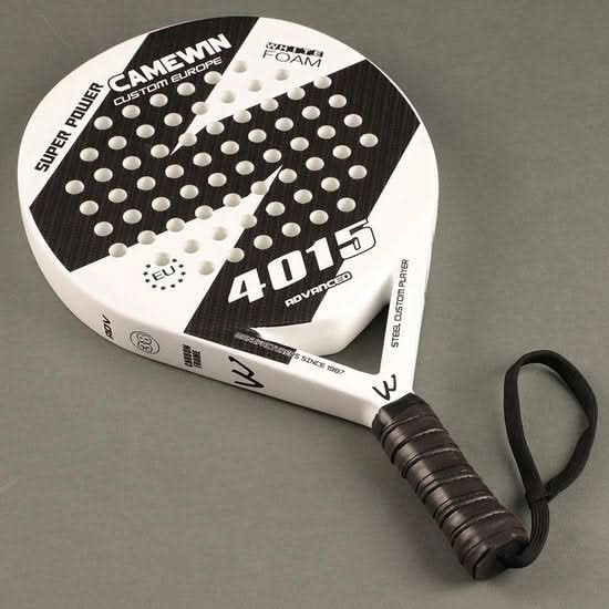 Padelracket til komfort og præcision på banen med fokus på konsekvent, præcist spil i hver duell