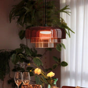 Aurora glasophængt lampe med unikt metal- og glasvedhængsdesign til moderne interiører
