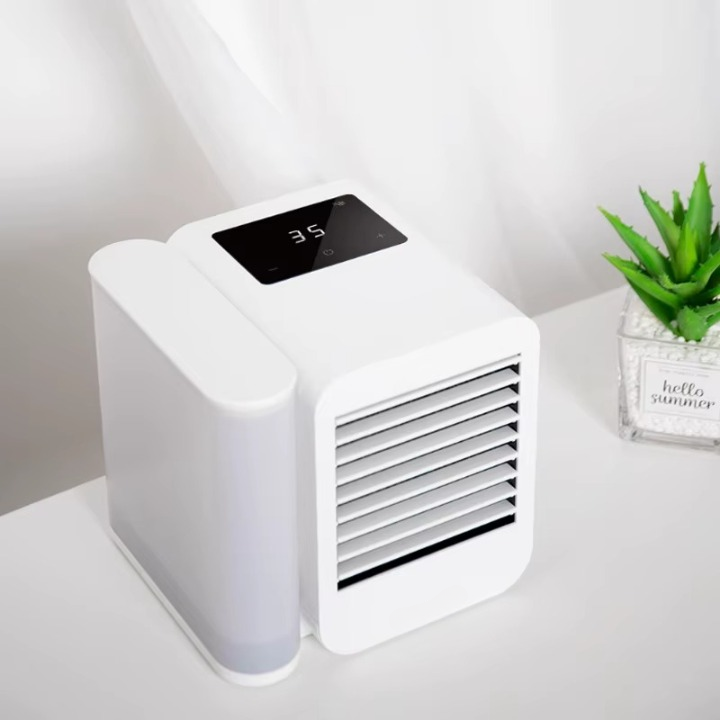 Bærbar mini aircondition med vandtank til personlig brug på farten til skrivebord og rejsebrug derhjemme eller på kontoret