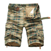 Herrshorts i rutig strandstil för avslappnad sommarbruk med militärinspirerad design – redo för vardagen