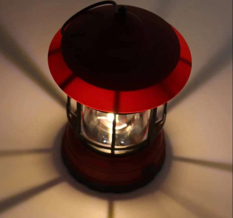 lightmate-camping-lantern-camping-lantern-474582.jpg