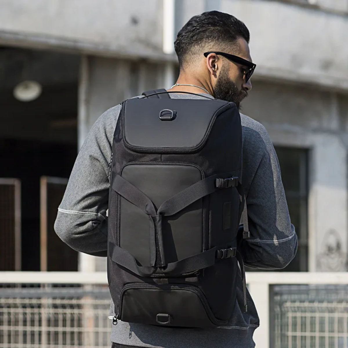 Mochila Deportiva Impermeable Atlas Pro para Gimnasio, Viajes y Entrenamiento Diario, Versátil, Duradera, Todo Terreno